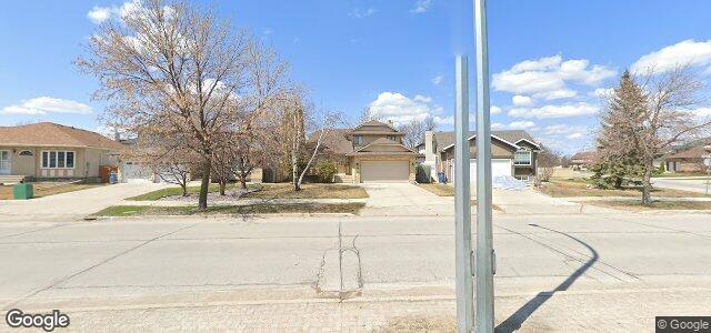 Larawan ng 154 Desjardins Drive sa Winnipeg, Manitoba