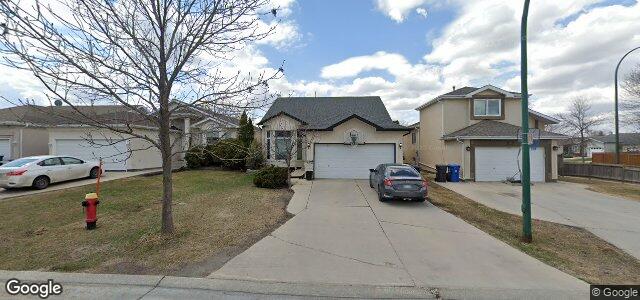 Photo of 172 Camirant Crescent in Winnipeg, Manitoba