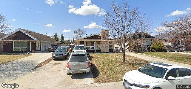 Larawan ng 174 Charbonneau Crescent sa Winnipeg, Manitoba