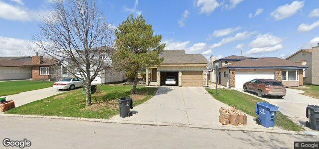 Larawan ng 18 Leger Crescent sa Winnipeg, Manitoba