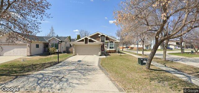 Larawan ng 2 Corbeil Place sa Winnipeg, Manitoba