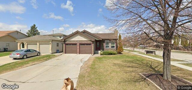 Larawan ng 2 Leger Crescent sa Winnipeg, Manitoba