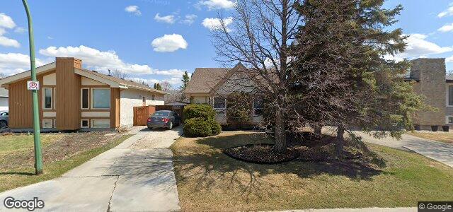 Larawan ng 205 Charbonneau Crescent sa Winnipeg, Manitoba