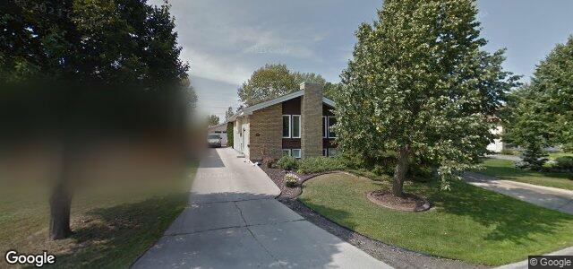 Larawan ng 218 Charbonneau Crescent sa Winnipeg, Manitoba