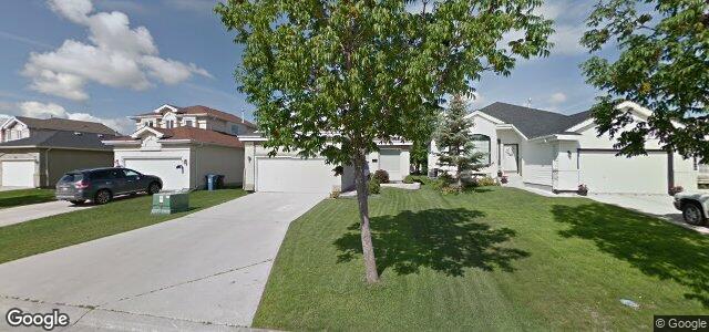 Larawan ng 256 De La Seigneurie Boulevard sa Winnipeg, Manitoba