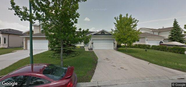 Photo of 296 De La Seigneurie Boulevard in Winnipeg, Manitoba