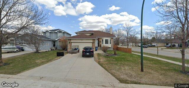 Larawan ng 3 De Caigny Cove sa Winnipeg, Manitoba