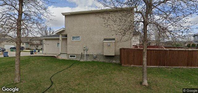 Larawan ng 31 Henry Dormer Drive sa Winnipeg, Manitoba