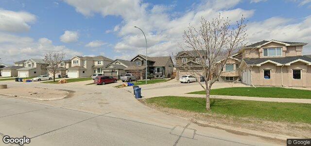 Larawan ng 340 De La Seigneurie Boulevard sa Winnipeg, Manitoba