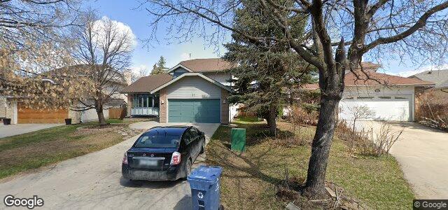 Larawan ng 35 Cassin Crescent sa Winnipeg, Manitoba