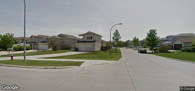 Larawan ng 393 De La Seigneurie Boulevard sa Winnipeg, Manitoba