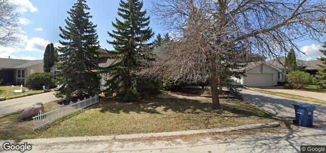 Larawan ng 52 Peres Oblats Drive sa Winnipeg, Manitoba