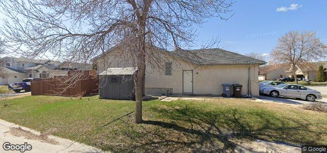 Larawan ng 68 Waterfront Road sa Winnipeg, Manitoba