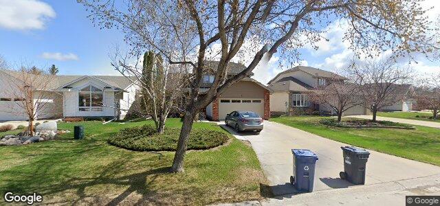 Larawan ng 71 Cassin Crescent sa Winnipeg, Manitoba