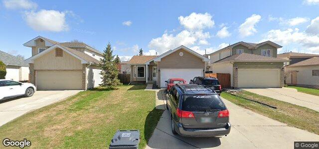 Larawan ng 71 Peres Oblats Drive sa Winnipeg, Manitoba