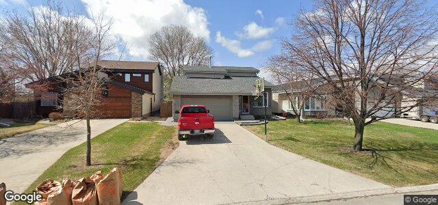 Larawan ng 74 Leger Crescent sa Winnipeg, Manitoba