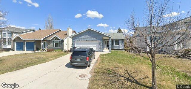 Larawan ng 76 Surfside Crescent sa Winnipeg, Manitoba