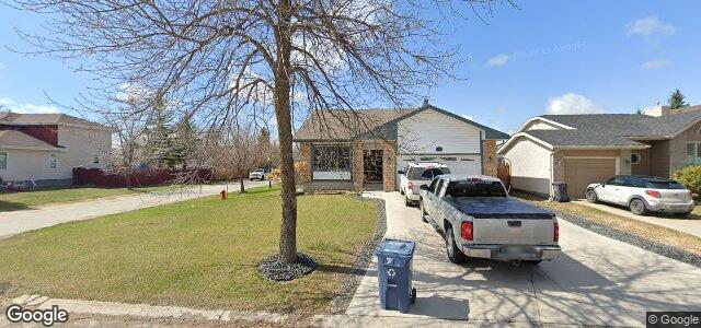 Larawan ng 84 Peres Oblats Drive sa Winnipeg, Manitoba