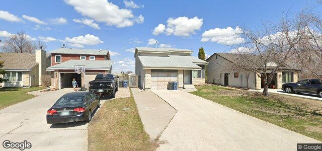 Larawan ng 90 Charbonneau Crescent sa Winnipeg, Manitoba