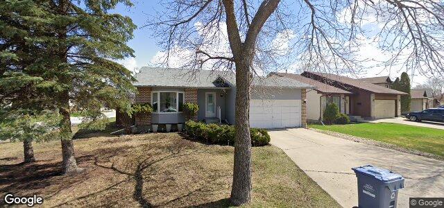 Larawan ng 93 Peres Oblats Drive sa Winnipeg, Manitoba