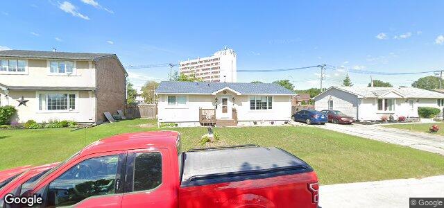 Larawan ng 102 Braintree Crescent sa Winnipeg, Manitoba