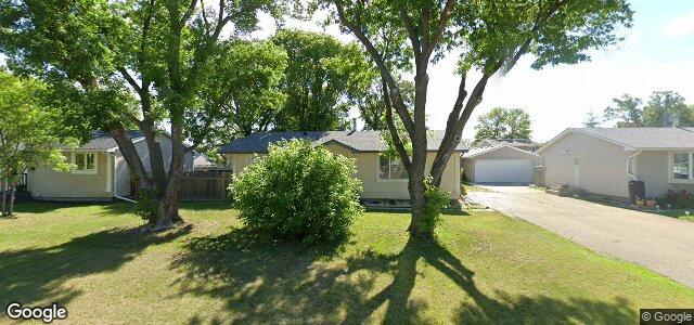Larawan ng 121 Braintree Crescent sa Winnipeg, Manitoba