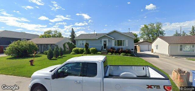 Larawan ng 18 Braintree Crescent sa Winnipeg, Manitoba