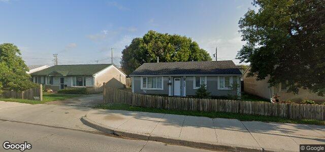 Larawan ng 2235 Ness Avenue sa Winnipeg, Manitoba