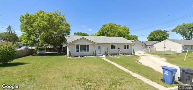 Larawan ng 464 Strathmillan Road sa Winnipeg, Manitoba