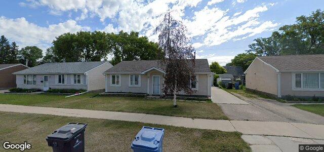 Larawan ng 521 Whytewold Road sa Winnipeg, Manitoba