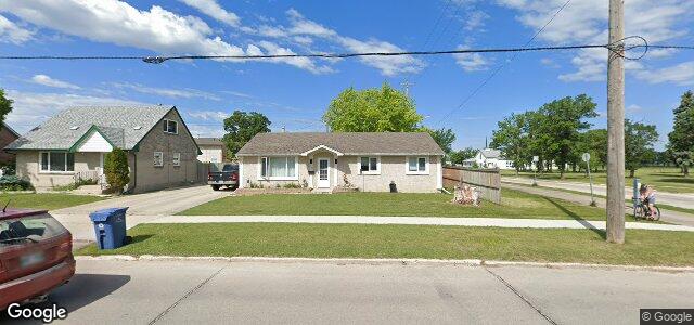 Larawan ng 586 Whytewold Road sa Winnipeg, Manitoba