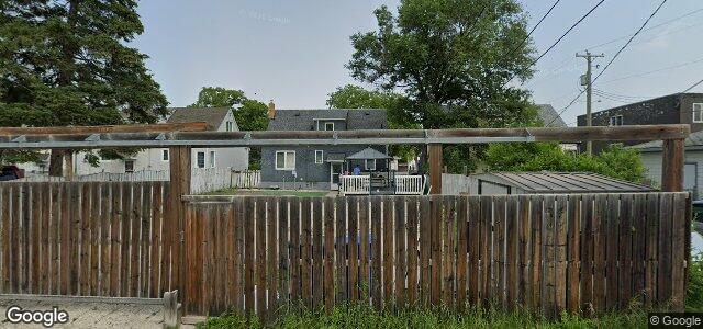 Larawan ng 208 Rupertsland Avenue sa Winnipeg, Manitoba