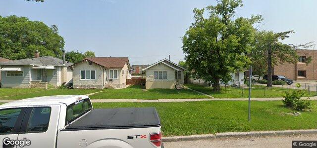 Photo of 213 Burrin Avenue in Winnipeg, Manitoba
