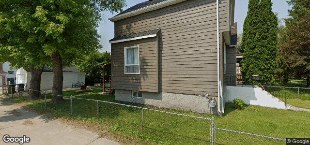 Larawan ng 222 Burrin Avenue sa Winnipeg, Manitoba