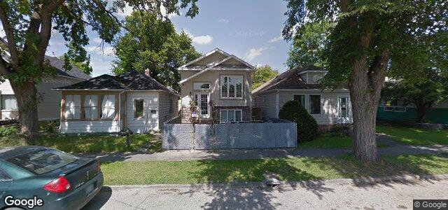 Larawan ng 233 Kilbride Avenue sa Winnipeg, Manitoba