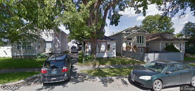 Larawan ng 235 Kilbride Avenue sa Winnipeg, Manitoba