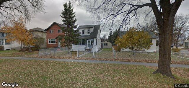 240 Burrin Avenue（加拿大曼尼托巴省温尼伯市）房屋照片