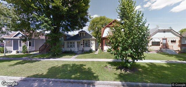 Larawan ng 241 Semple Avenue sa Winnipeg, Manitoba