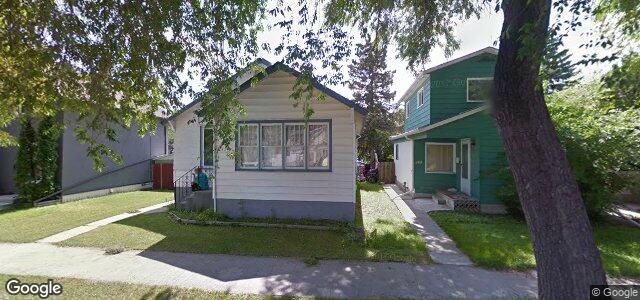 Larawan ng 242 Kilbride Avenue sa Winnipeg, Manitoba
