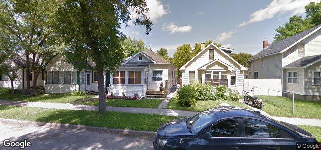 Larawan ng 243 Kilbride Avenue sa Winnipeg, Manitoba