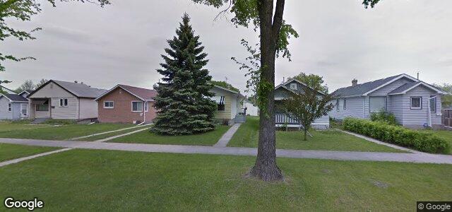 Larawan ng 271 Burrin Avenue sa Winnipeg, Manitoba