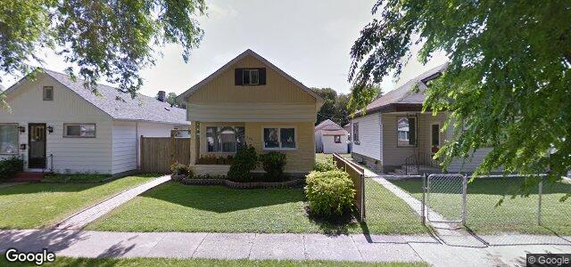 Photo of 286 Kilbride Avenue in Winnipeg, Manitoba