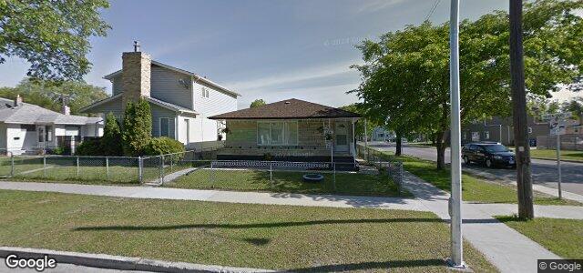 Larawan ng 307 Seven Oaks Avenue sa Winnipeg, Manitoba
