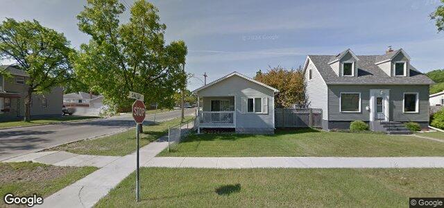 Larawan ng 308 Seven Oaks Avenue sa Winnipeg, Manitoba