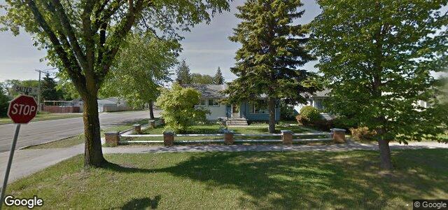 Larawan ng 310 Burrin Avenue sa Winnipeg, Manitoba
