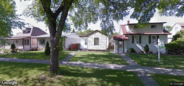 Larawan ng 320 Seven Oaks Avenue sa Winnipeg, Manitoba