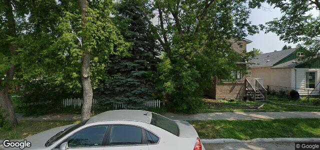 Larawan ng 325 Kilbride Avenue sa Winnipeg, Manitoba