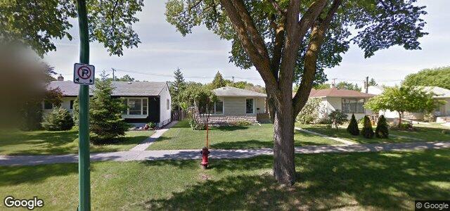 Larawan ng 330 Burrin Avenue sa Winnipeg, Manitoba