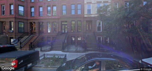 Larawan ng 330 Jefferson Avenue sa Winnipeg, Manitoba