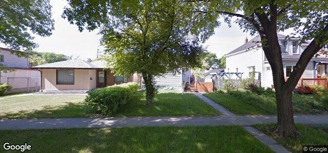 Larawan ng 334 Seven Oaks Avenue sa Winnipeg, Manitoba